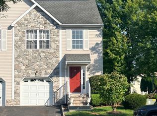 1 Dina Ln, Somerset, NJ 08873