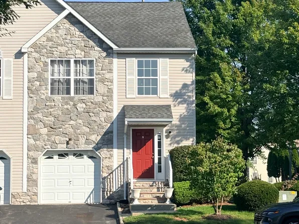 1 Dina Ln, Somerset, NJ 08873