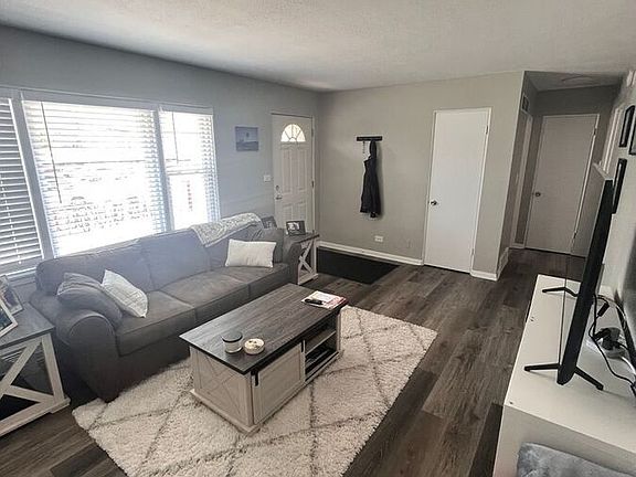 3rd image of 5109 Washington St APT D