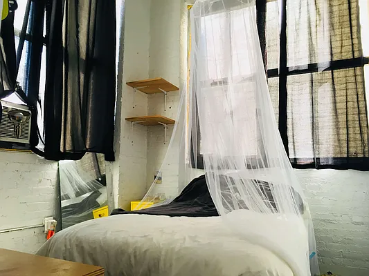 Rented by Nooklyn NYC LLC | media 19