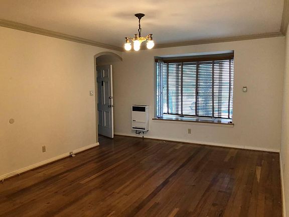 4th image of 1631 Rodney Dr #16311