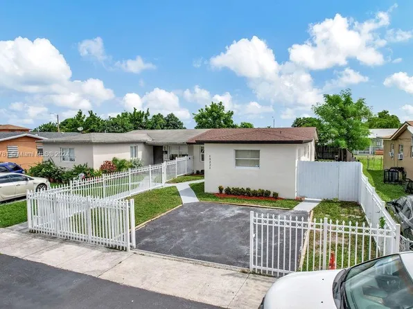 19221 NW 34th Ct, Miami Gardens, FL 33056