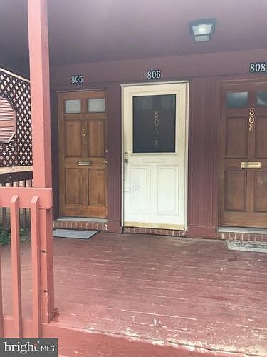 1st image of 806 Garnet Dr