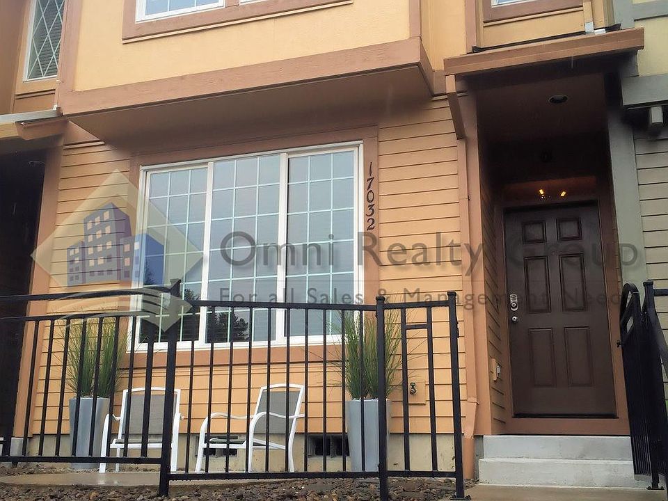 1st image of 17032 SW Rockridge Ct