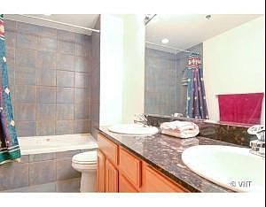 5th image of 2310 S Canal St Unit 415
