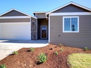 115 Hill Top Dr, Grants Pass, OR 97527