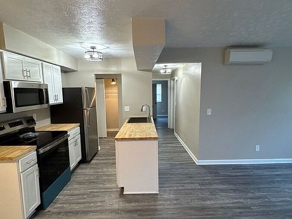 4th image of 2390 W North Bend Rd #4