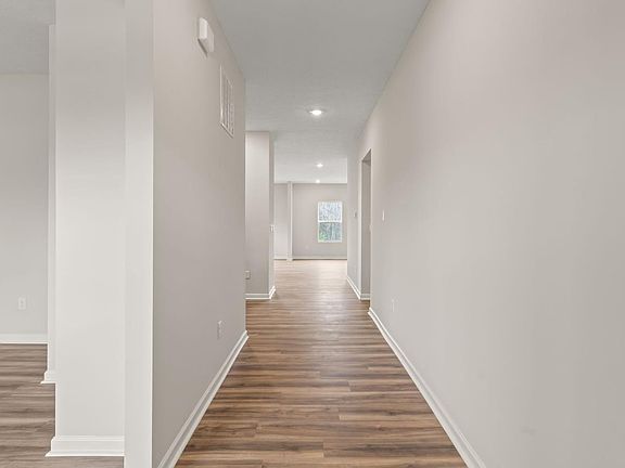 4th image of 1552 Gabriel Way