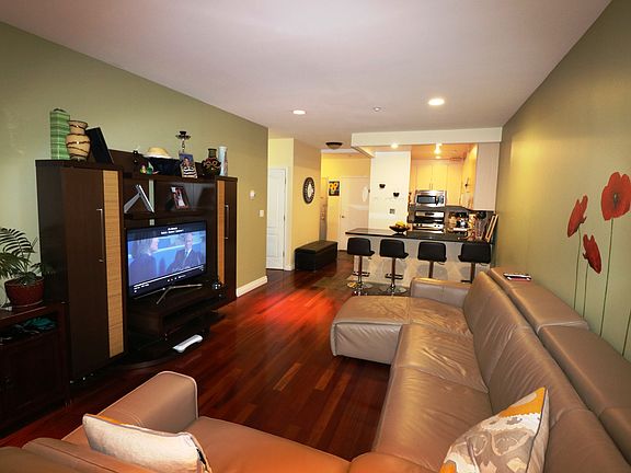 3rd image of 2388 Ocean Ave #7