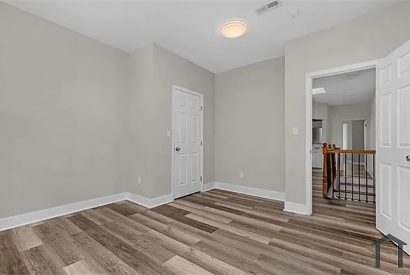 2533 Christian St — Photo 13