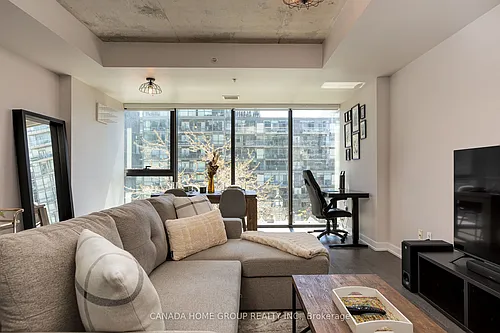 629 King St W Photo 1
