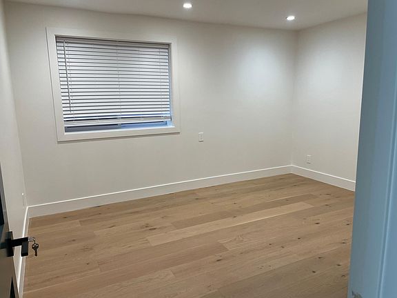 4th image of 1057 Treat Ave #B