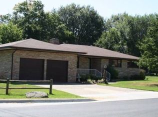 2001 S 64th St, Fort Smith, AR 72903