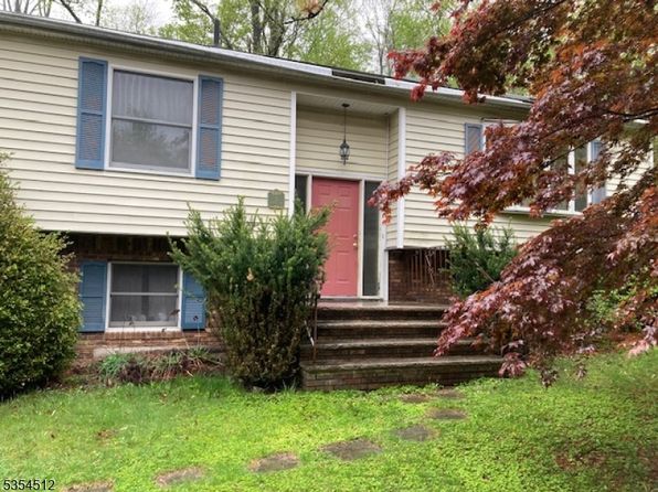 5 Henry Rd, West Milford Twp., NJ 07421