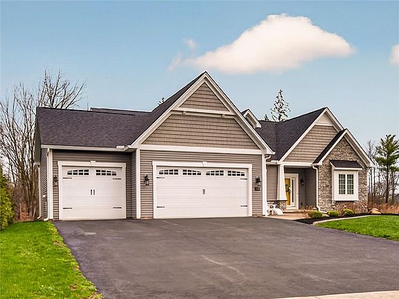3rd image of 310 Dove Tree Ln