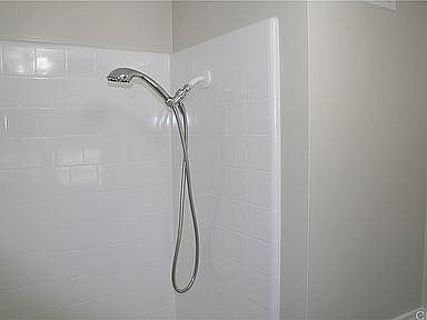3rd image of 2502 Larchmont Ave