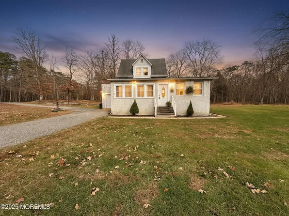 5 Pittenger Pond Road, Freehold, NJ 07728