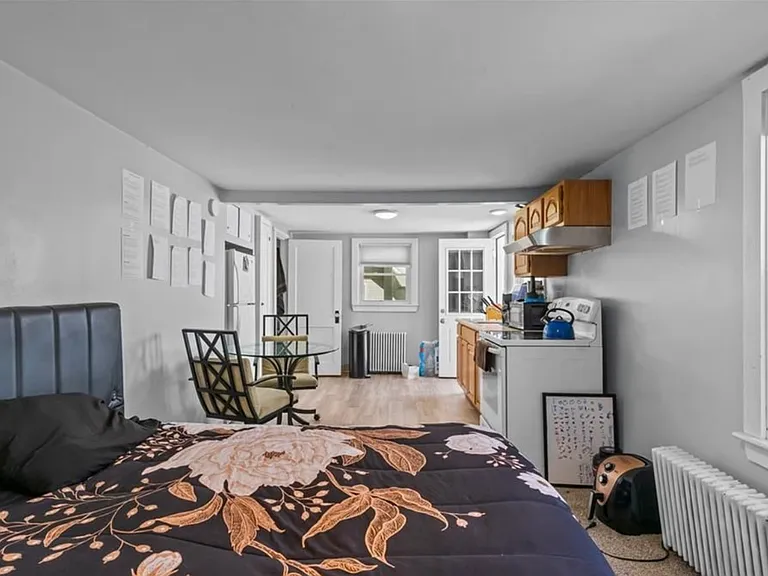 21 Plymouth St — Photo 4