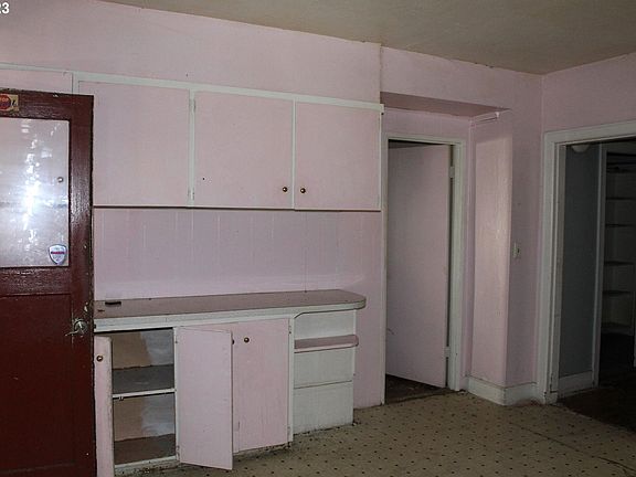 4th image of 3065 Joanne Dr
