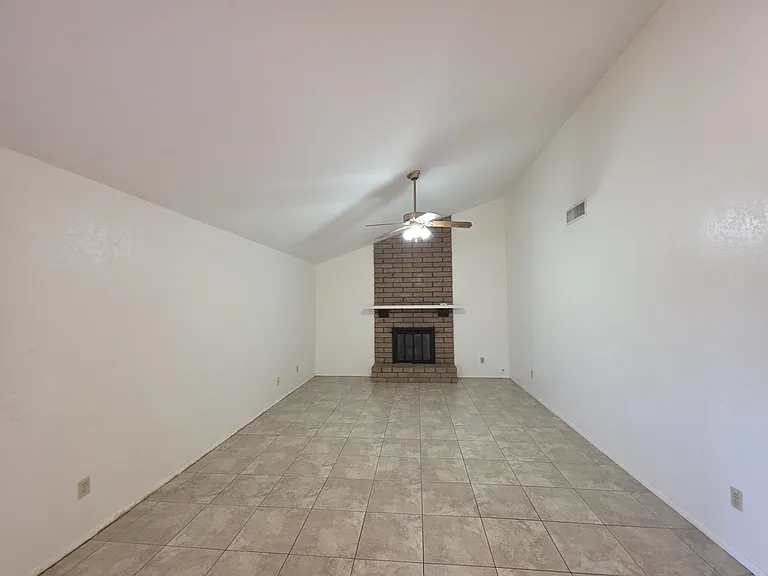 2963 E El Moro Ave — Photo 3