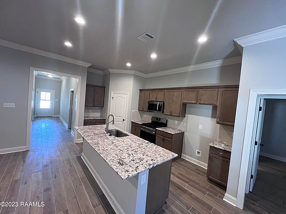 2nd image of 110 Interpreter St