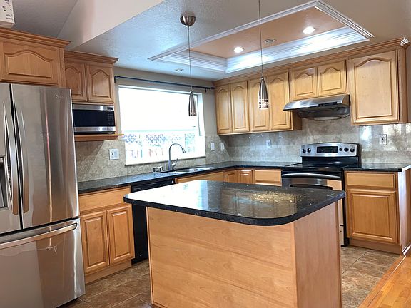 2nd image of 516 Bayview Park Dr