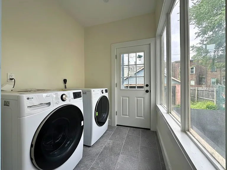 11 Courtney Ave #1 — Photo 9