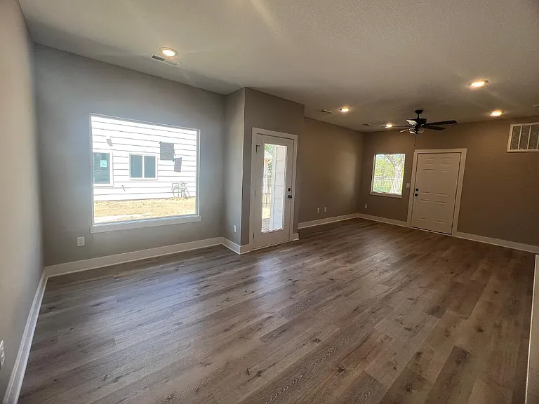 4520 N Sandplum St — Photo 3