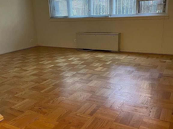3rd image of 401 E 81st St APT 1B