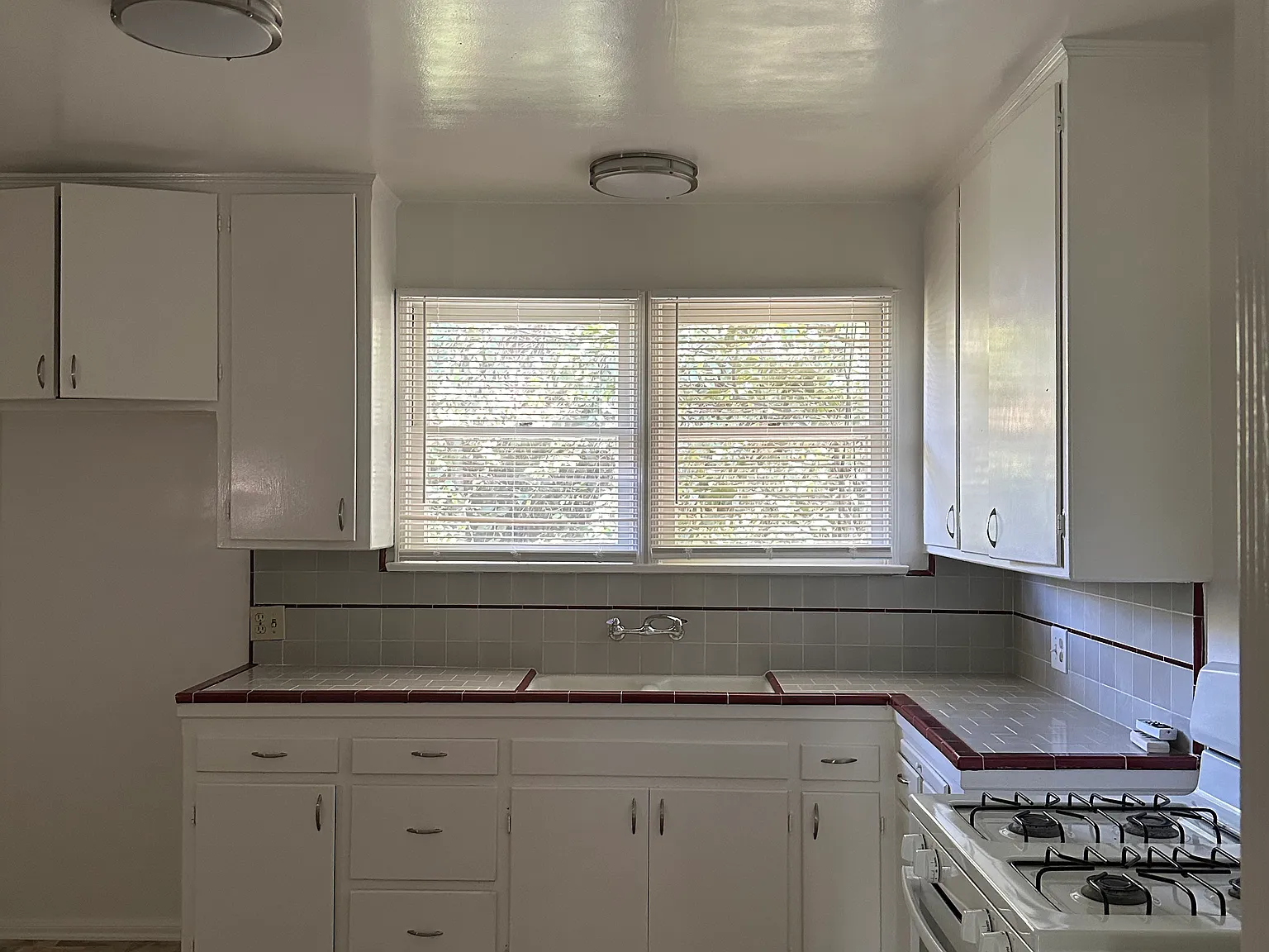 1 bed, $1,795 — Photo 2