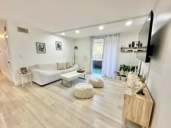 1271 NW 13th St APT 361E, Boca Raton, FL 33486