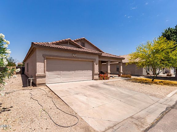 3rd image of 1956 E LIPIZZAN Drive