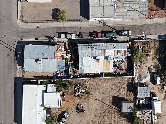 2nd image of 640 N San Pedro St