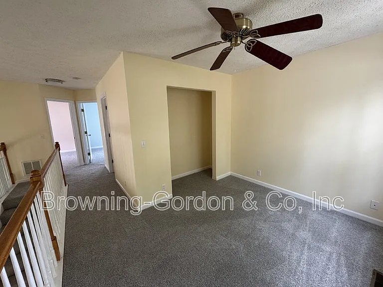 4256 Chesney Glen Dr — Photo 24