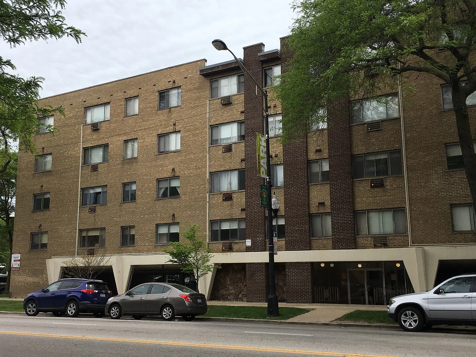 6825 N. Sheridan Rd — Photo 3