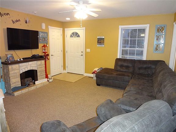 2nd image of 630 W 14th St