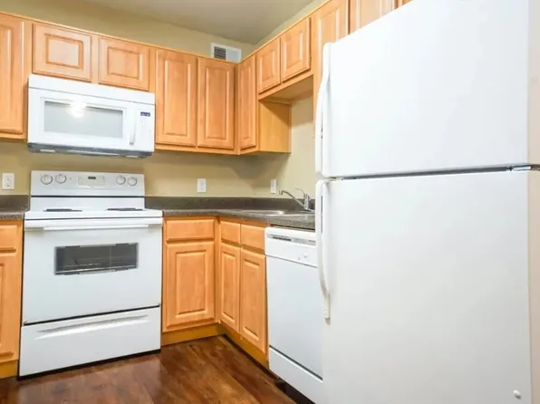 Premier On Woodfair Apartments