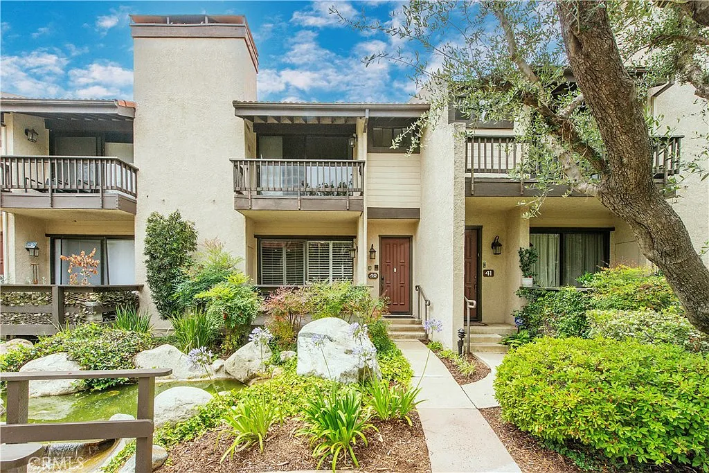 3 bed, 2.5 bath, 1631 sqft, $4,600 — Photo 1