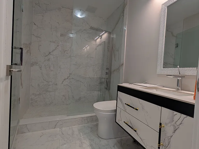 2099 Dufferin St #2 — Photo 23