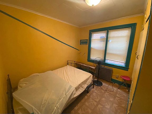 4th image of 196 Willow St APT 3