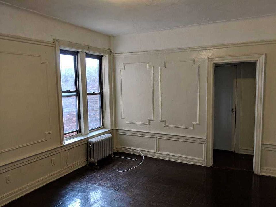 2nd image of 569 Empire Blvd APT B2