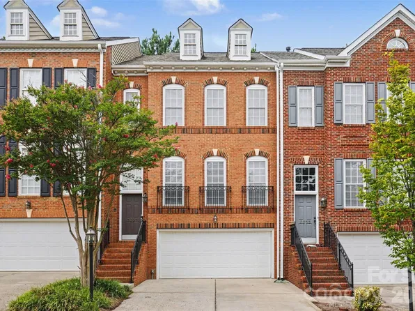 3251 Luke Crossing Dr, Charlotte, NC 28226