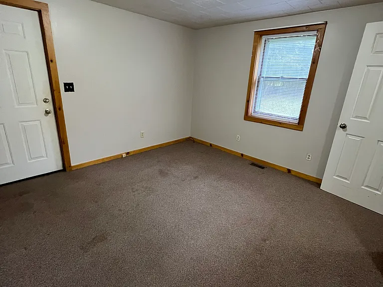 260 Allen St #A — Photo 13