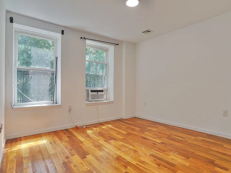 236 Van Horne St #3B — Photo 14