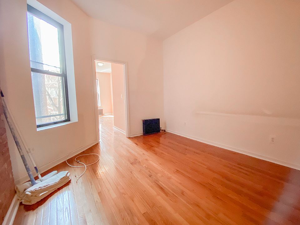2nd image of 474 W 146th St #Re5