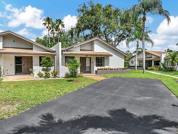 4th image of 3929 Arelia Drive N