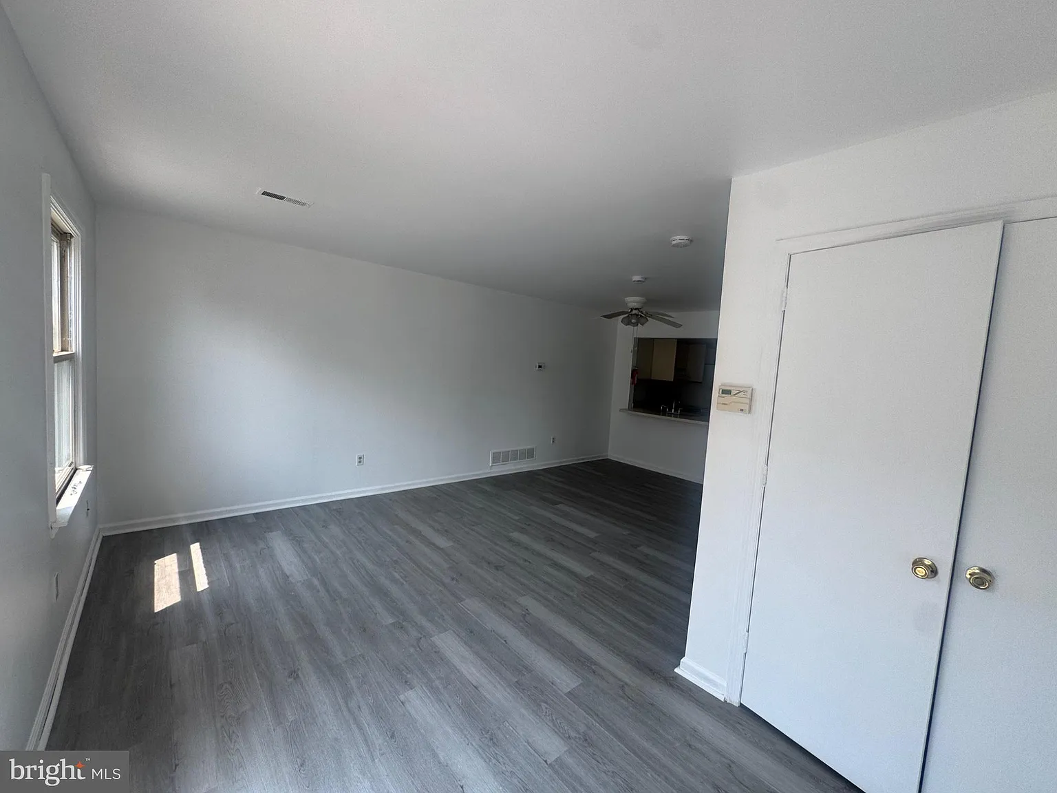 3 bed, 1.5 bath, 1150 sqft, $1,750 — Photo 2