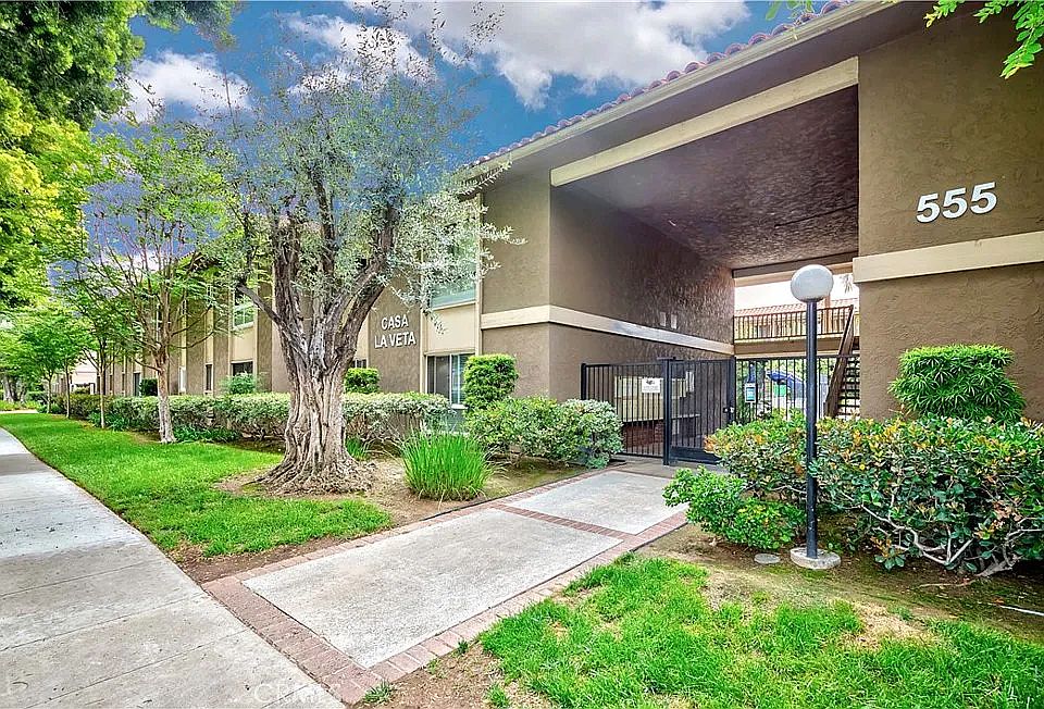 1st image of 555 S La Veta Park Cir Unit 112