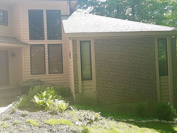 4th image of 5819 Squirrelsnest Ln