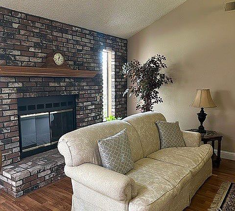 5th image of 2617 Driftwood Dr